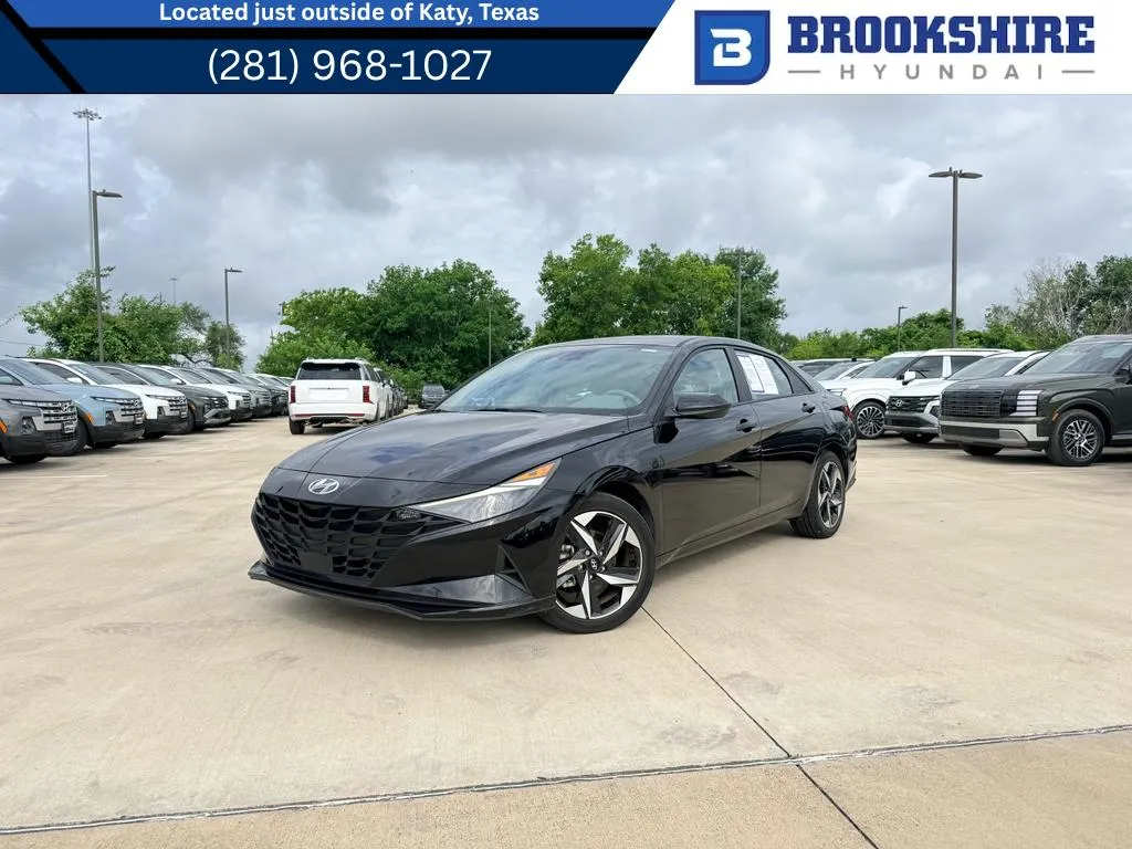 Black 2023 Hyundai Elantra SEL for sale in Irving, TX