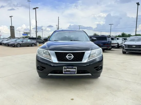 Photos of 2015 Nissan Pathfinder S for sale in Irving, TX at Dallas Direct Auto