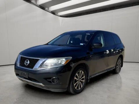 Photos of 2015 Nissan Pathfinder S for sale in Irving, TX at Dallas Direct Auto