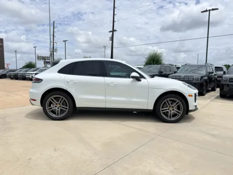 More photos of 2019 Porsche Macan S at Dallas Direct Auto, TX