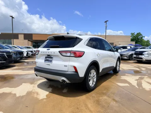 More photos of 2022 Ford Escape Hybrid SE Hybrid at Dallas Direct Auto, TX