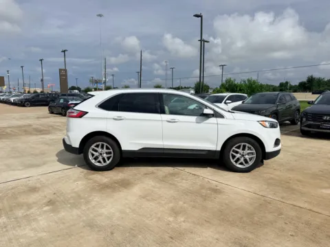 More photos of 2023 Ford Edge SEL at Dallas Direct Auto, TX