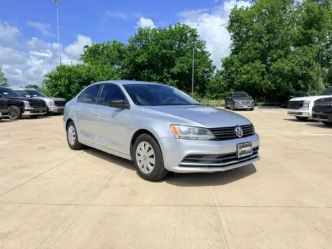 Another view of 2016 Volkswagen Jetta 1.4T S for sale in Irving, TX at Dallas Direct Auto