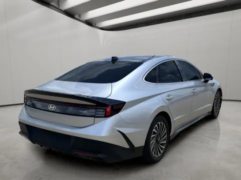 More photos of 2024 Hyundai Sonata Hybrid Limited at Dallas Direct Auto, TX