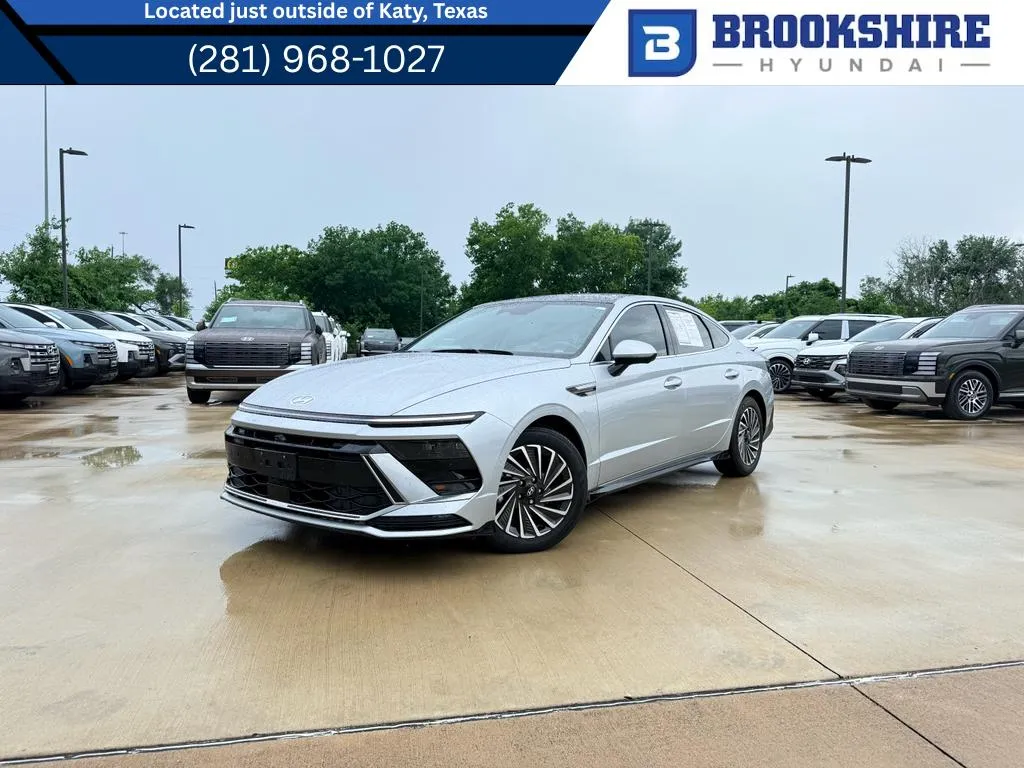 Silver 2024 Hyundai Sonata Hybrid Limited for sale in Irving, TX