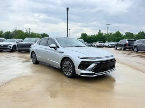 Another view of 2024 Hyundai Sonata Hybrid Limited for sale in Irving, TX at Dallas Direct Auto