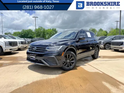 Black 2024 Volkswagen Tiguan SE for sale in Irving, TX