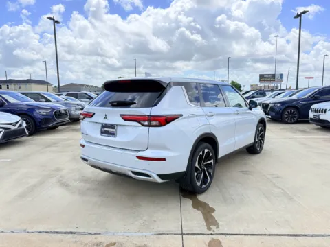 More photos of 2023 Mitsubishi Outlander SE Special Edition at Dallas Direct Auto, TX