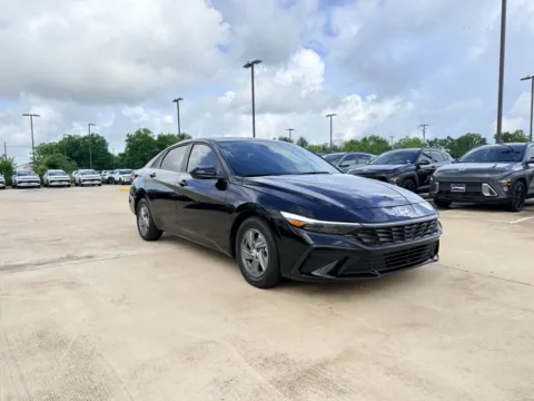 Another view of 2025 Hyundai Elantra SE for sale in Irving, TX at Dallas Direct Auto