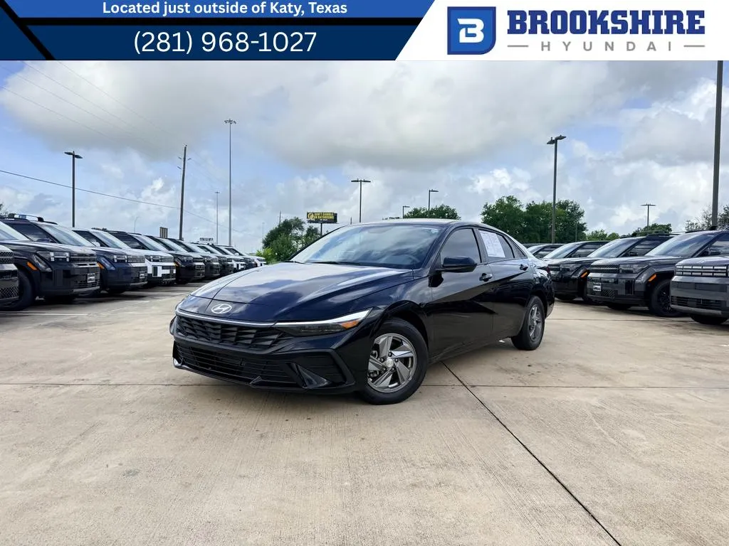 Black 2025 Hyundai Elantra SE for sale in Irving, TX