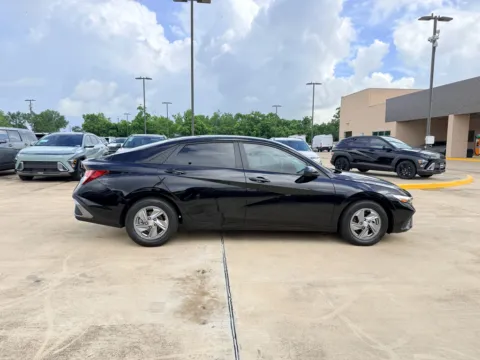 More photos of 2025 Hyundai Elantra SE at Dallas Direct Auto, TX