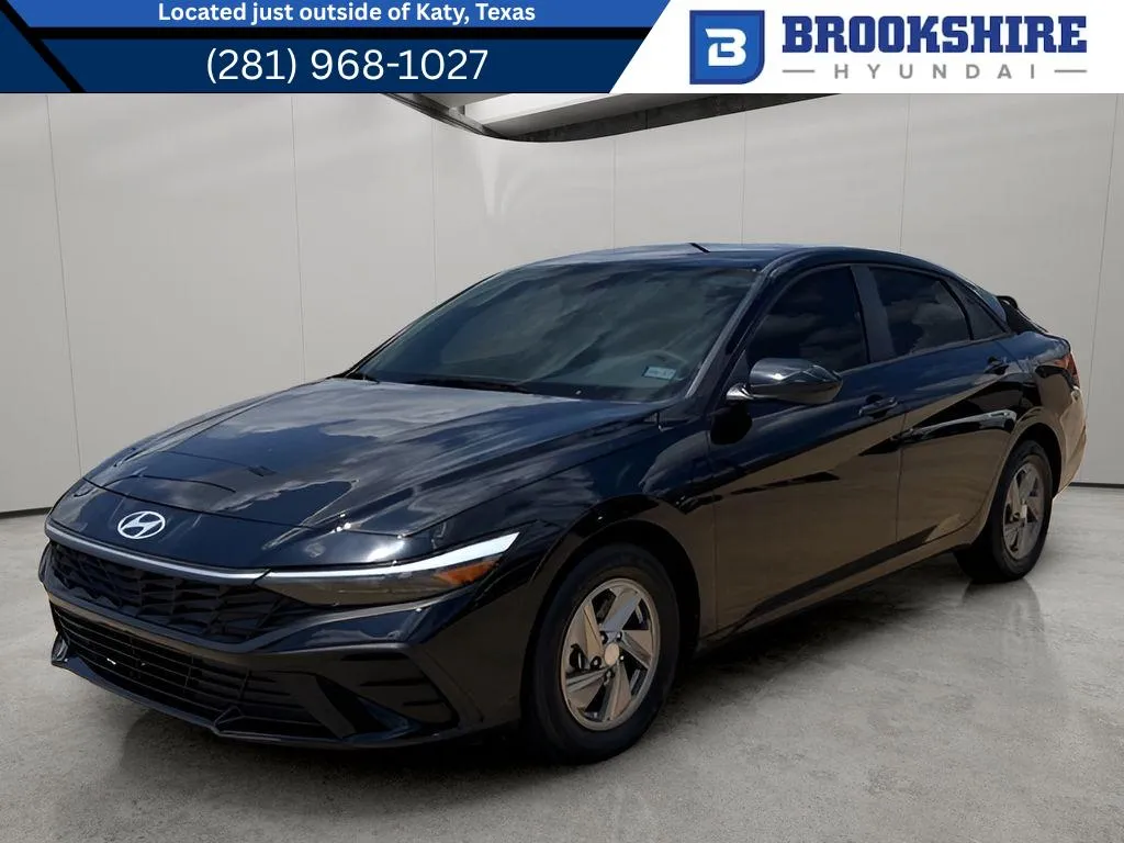 Black 2025 Hyundai Elantra SE for sale in Irving, TX