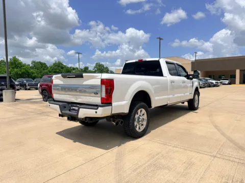 More photos of 2018 Ford F-350 Platinum at Dallas Direct Auto, TX