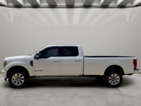 Photos of 2018 Ford F-350 Platinum for sale in Irving, TX at Dallas Direct Auto