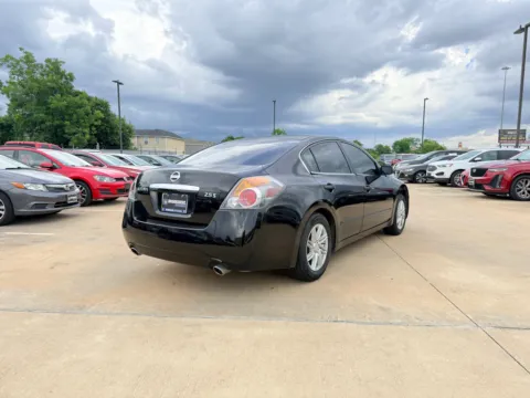 More photos of 2007 Nissan Altima 2.5 S at Dallas Direct Auto, TX