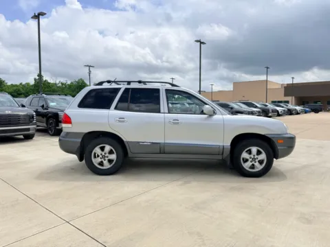 More photos of 2005 Hyundai Santa Fe GLS at Dallas Direct Auto, TX