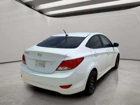 More photos of 2017 Hyundai Accent SE at Dallas Direct Auto, TX