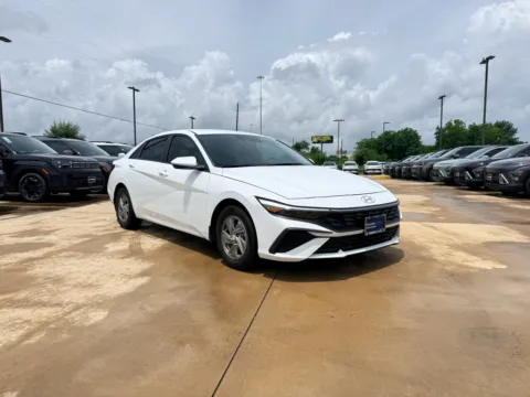 Another view of 2025 Hyundai Elantra SE for sale in Irving, TX at Dallas Direct Auto