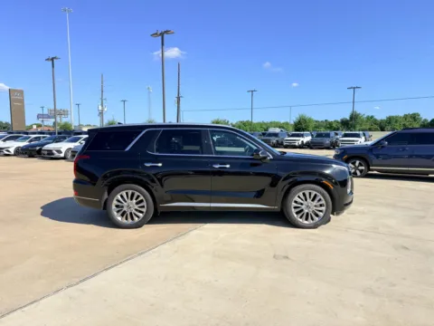 More photos of 2020 Hyundai Palisade Limited at Dallas Direct Auto, TX