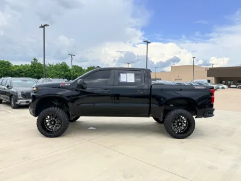 Another view of 2019 Chevrolet Silverado Custom Trail Boss for sale in Irving, TX at Dallas Direct Auto