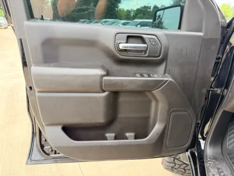 More photos of 2019 Chevrolet Silverado Custom Trail Boss at Dallas Direct Auto, TX