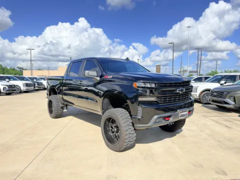 Another view of 2019 Chevrolet Silverado Custom Trail Boss for sale in Irving, TX at Dallas Direct Auto