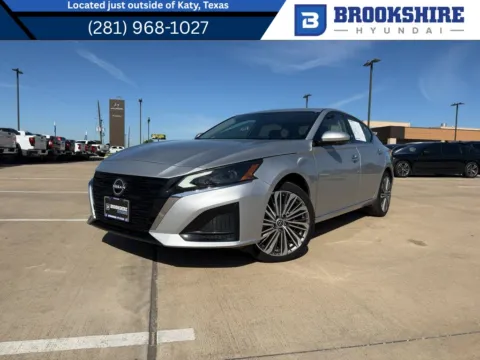 Silver 2023 Nissan Altima 2.5 SL for sale in Irving, TX