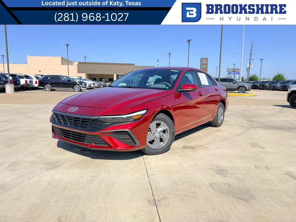 Red 2024 Hyundai Elantra SE for sale in Irving, TX