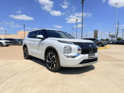 Another view of 2024 Mitsubishi Outlander PHEV SEL for sale in Irving, TX at Dallas Direct Auto