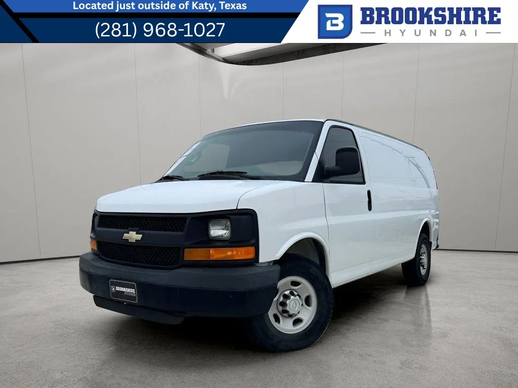 White 2016 Chevrolet Express Work Van for sale in Irving, TX