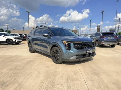 Photos of 2025 Kia Carnival Hybrid SX for sale in Irving, TX at Dallas Direct Auto