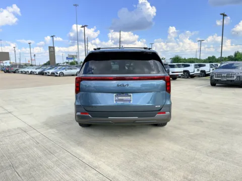 More photos of 2025 Kia Carnival Hybrid SX at Dallas Direct Auto, TX