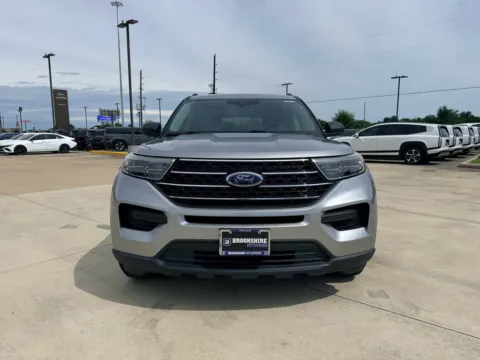 Photos of 2021 Ford Explorer XLT for sale in Irving, TX at Dallas Direct Auto