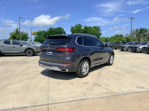 More photos of 2022 BMW X5 xDrive40i at Dallas Direct Auto, TX