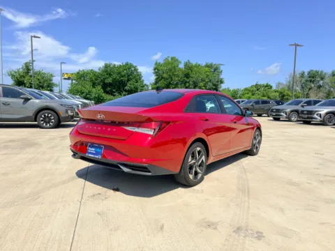 More photos of 2023 Hyundai Elantra SEL at Dallas Direct Auto, TX