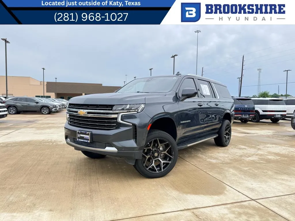 Gray 2022 Chevrolet Suburban LT for sale in Irving, TX