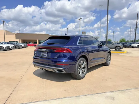 More photos of 2021 Audi Q8 Premium Plus at Dallas Direct Auto, TX