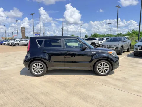 More photos of 2018 Kia Soul + at Dallas Direct Auto, TX