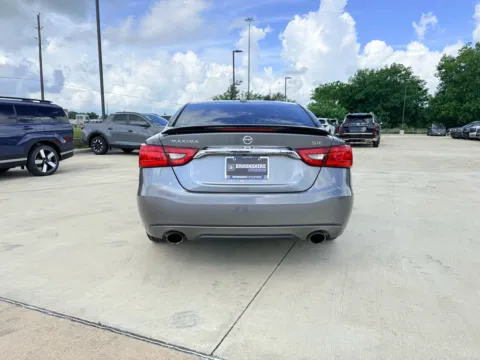 More photos of 2016 Nissan Maxima 3.5 SR at Dallas Direct Auto, TX