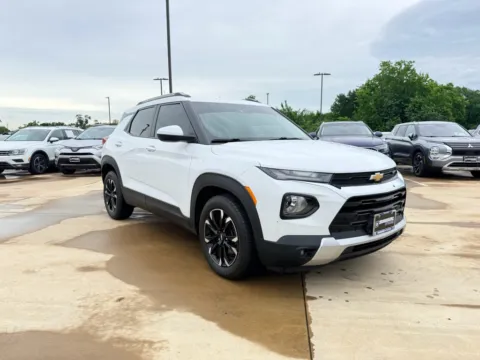 Another view of 2021 Chevrolet TrailBlazer LT for sale in Irving, TX at Dallas Direct Auto