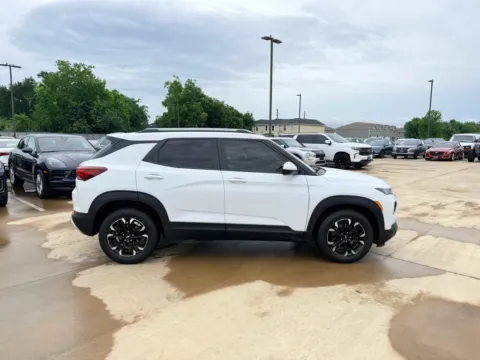 More photos of 2021 Chevrolet TrailBlazer LT at Dallas Direct Auto, TX