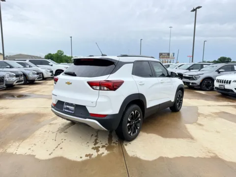 More photos of 2021 Chevrolet TrailBlazer LT at Dallas Direct Auto, TX