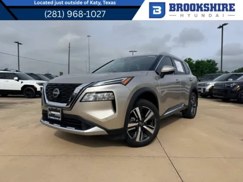 Silver 2023 Nissan Rogue Platinum for sale in Irving, TX