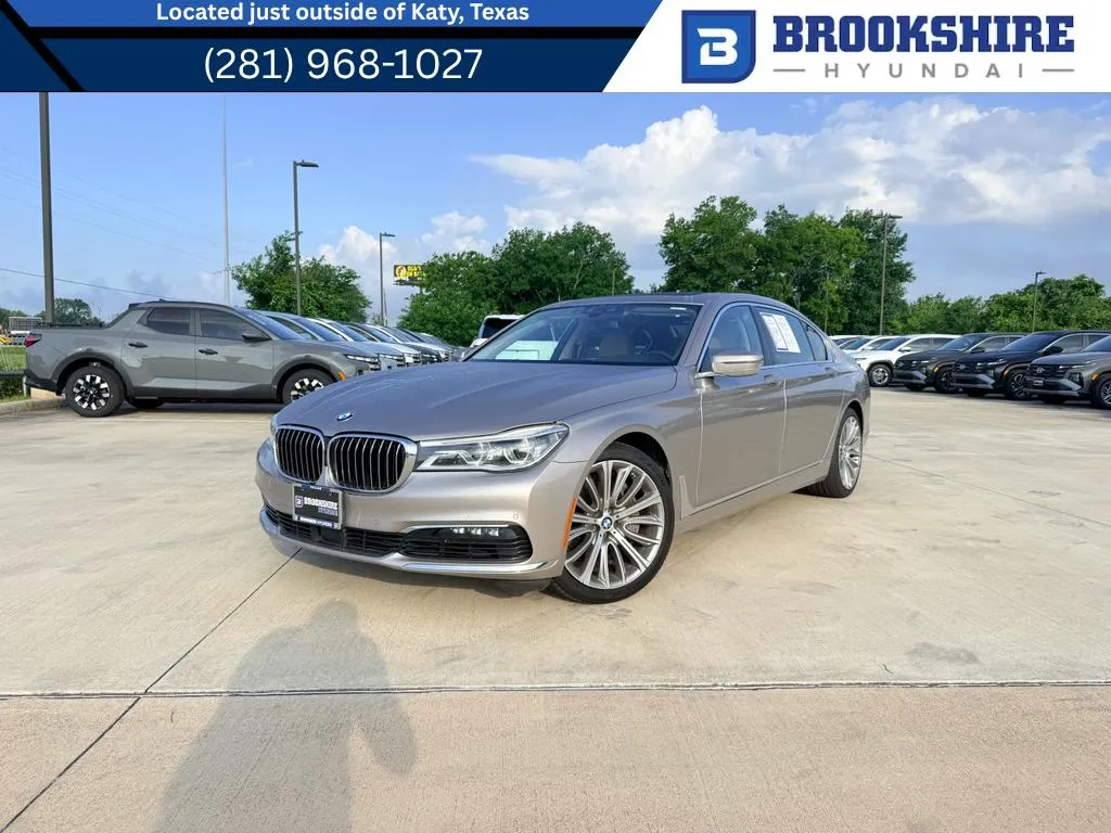 Silver 2018 BMW 7 series 750i for sale in Irving, TX