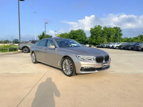 More photos of 2018 BMW 7 series 750i at Dallas Direct Auto, TX