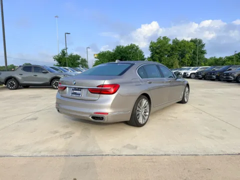 More photos of 2018 BMW 7 series 750i at Dallas Direct Auto, TX