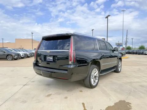 More photos of 2019 Cadillac Escalade ESV Luxury at Dallas Direct Auto, TX