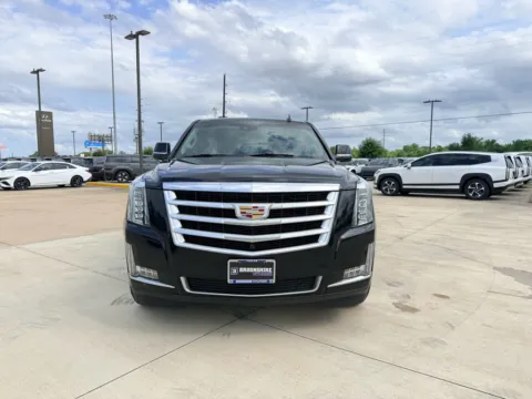 Photos of 2019 Cadillac Escalade ESV Luxury for sale in Irving, TX at Dallas Direct Auto