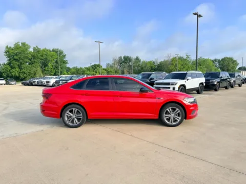 More photos of 2019 Volkswagen Jetta R-Line at Dallas Direct Auto, TX