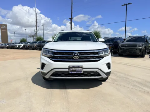 Another view of 2022 Volkswagen Atlas 2.0T SE for sale in Irving, TX at Dallas Direct Auto